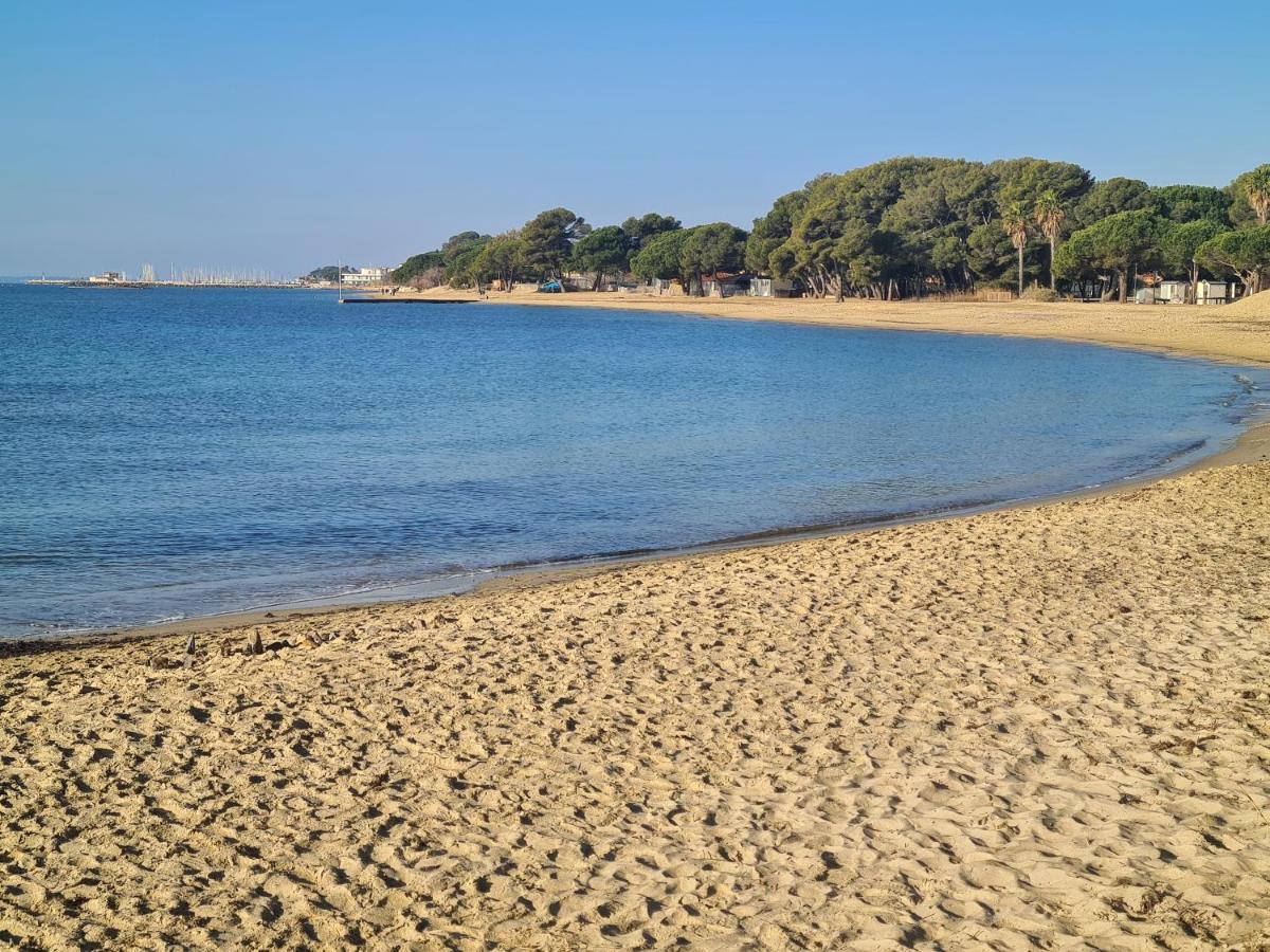 Petit Coin De Paradis Les Pieds Dans L'Eau La Londe-les-Maures Exterior photo